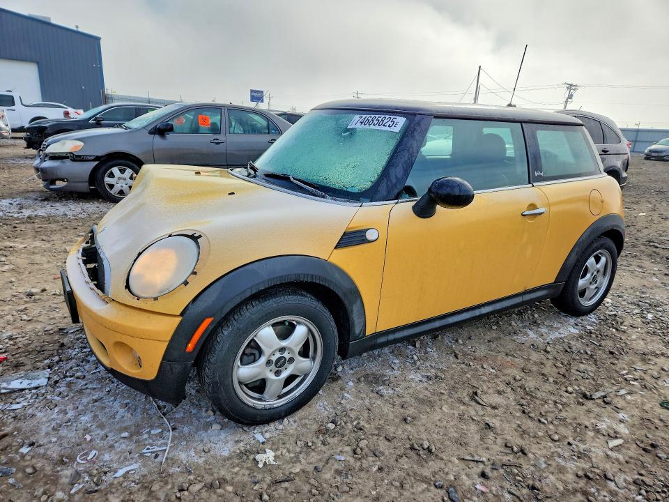 MINI COOPER 2007 with VIN WMWMF33547TT57616 - Photo from auction