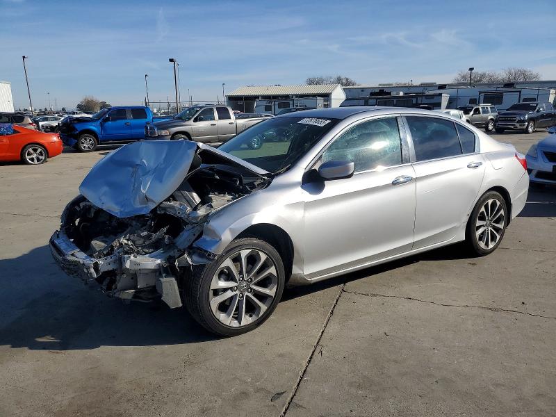 HONDA ACCORD 2015 with VIN 1HGCR2F50FA135842 - Photo from auction