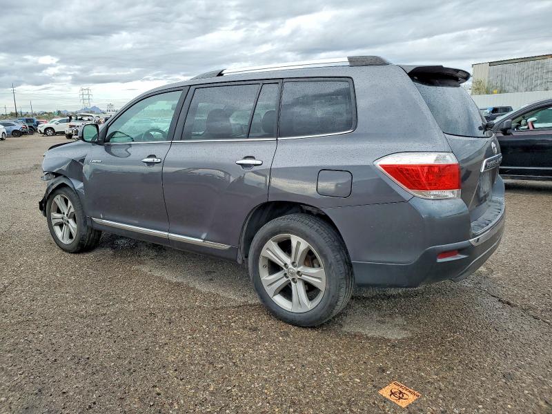 Photo 2 from auction – 2013 TOYOTA HIGHLANDER with VIN 5TDDK3EH8DS236328