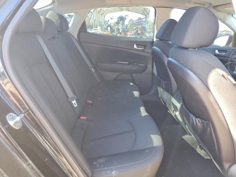 Photo 10 from auction – 2016 KIA OPTIMA LX with VIN 5XXGT4L33GG024305