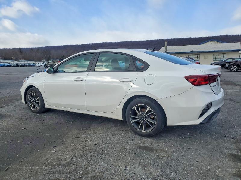 Photo 2 from auction – 2022 KIA FORTE with VIN 3KPF24AD3NE483849