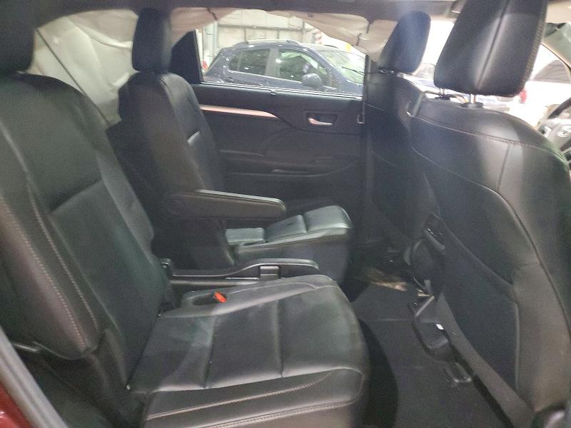 Photo 11 from auction – 2019 TOYOTA HIGHLANDER with VIN 5TDJZRFHXKS725729