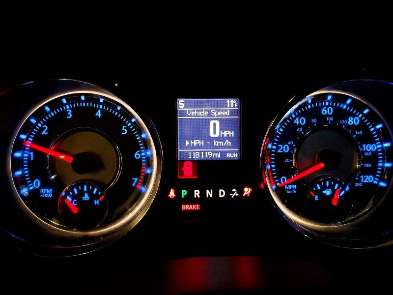 Photo 9 from auction – 2015 CHRYSLER TOWN & COU with VIN 2C4RC1CG8FR561705