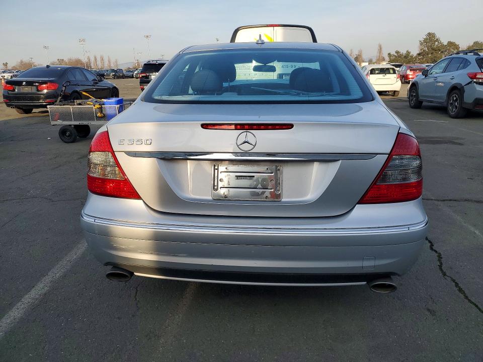 Photo 6 from auction – 2009 MERCEDES-BENZ E with VIN WDBUF56X39B433085