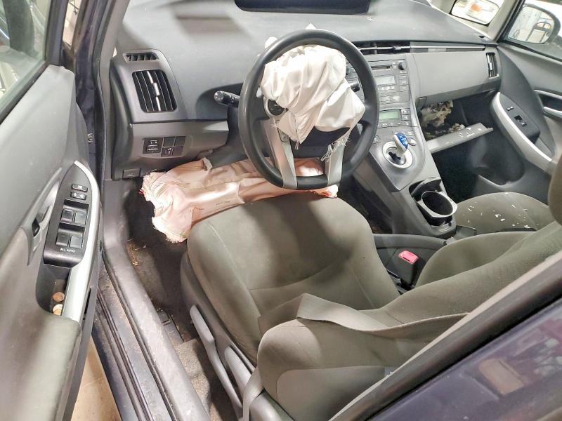Photo 8 from auction – 2011 TOYOTA PRIUS with VIN JTDKN3DU3B0299026