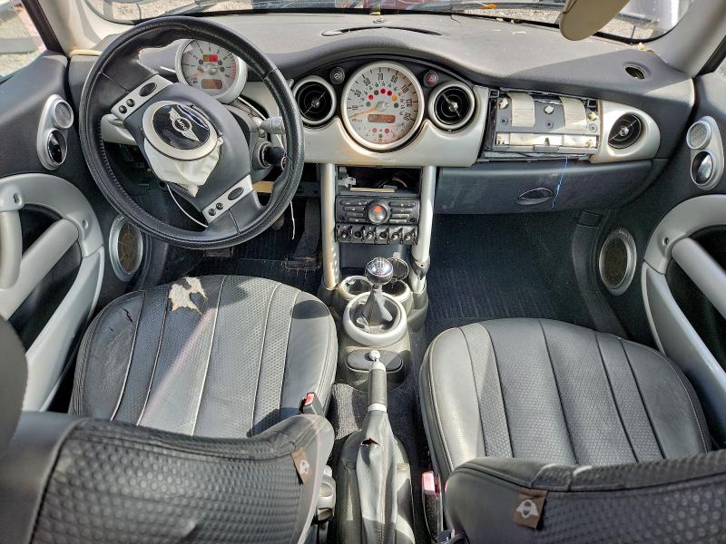 Photo 8 from auction – 2004 MINI COOPER with VIN WMWRC33494TC55507