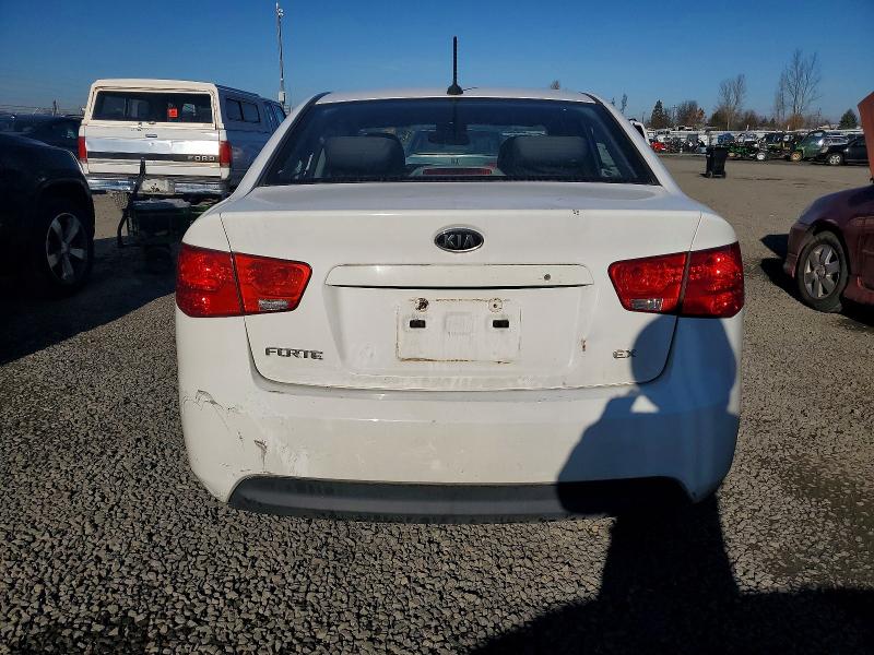 Zdjęcie 6 z aukcji – 2010 KIA FORTE EX z VIN KNAFU4A28A5064973