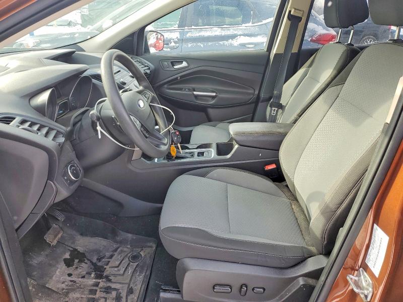 Photo 7 from auction – 2017 FORD ESCAPE SE with VIN 1FMCU9GD7HUB76056