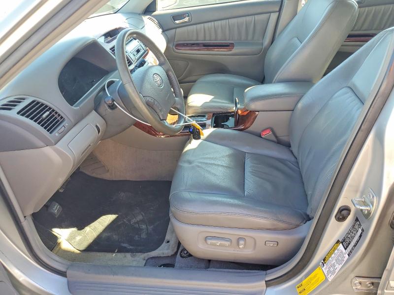 Photo 7 from auction – 2005 TOYOTA CAMRY LE with VIN 4T1BF30K15U109329