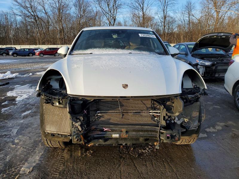 Photo 5 from auction – 2016 PORSCHE CAYENNE with VIN WP1AF2A27GKA40216