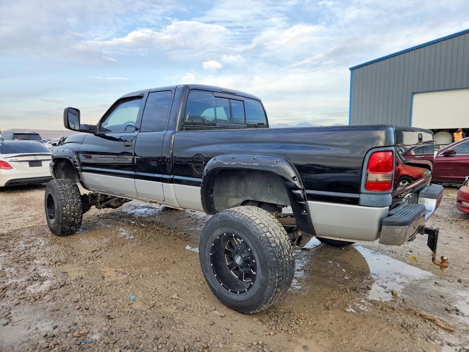 Photo 2 from auction – 2001 DODGE RAM 2500 with VIN 1B7KF23W01J524103
