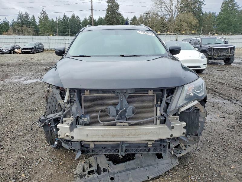 Photo 5 from auction – 2018 NISSAN PATHFINDER with VIN 5N1DR2MM2JC641999