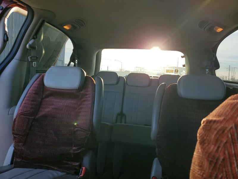 Photo 10 from auction – 2007 CHRYSLER TOWN & COU with VIN 2A4GP54L57R231837