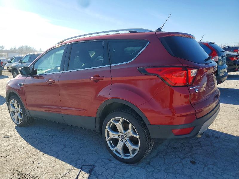 Photo 2 from auction – 2019 FORD ESCAPE with VIN 1FMCU9J92KUC51466