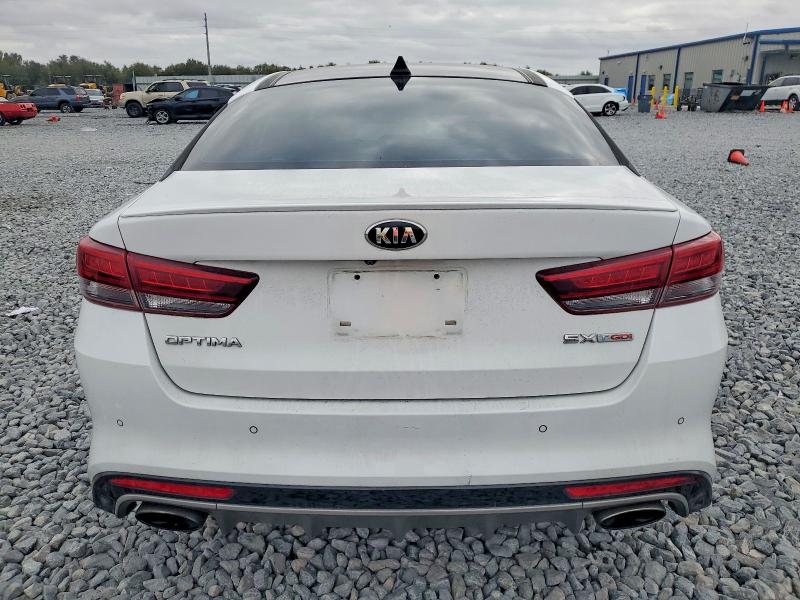 Photo 6 from auction – 2017 KIA OPTIMA with VIN 5XXGW4L25HG125877