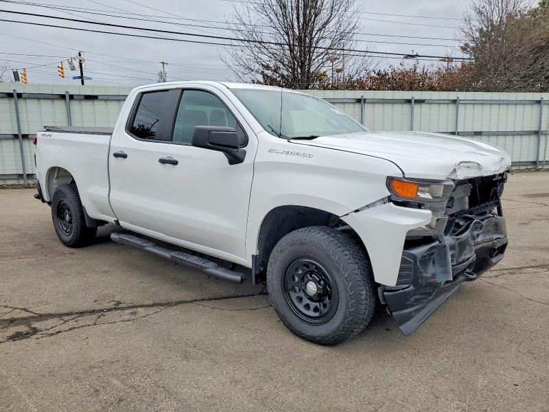 Photo 4 from auction – 2021 CHEVROLET SILVERADO with VIN 1GCRYAEF0MZ347011