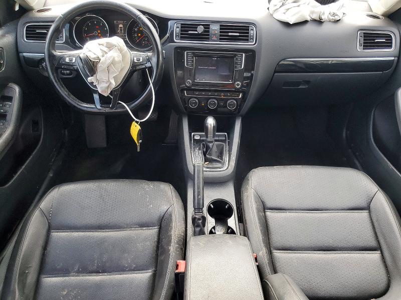 Photo 8 from auction – 2017 VOLKSWAGEN JETTA with VIN 3VWL17AJXHM211349