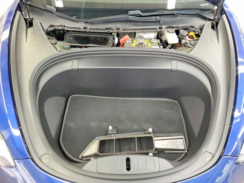 Photo 11 from auction – 2018 TESLA MODEL 3 with VIN 5YJ3E1EB0JF120365