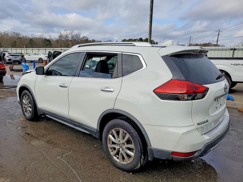 Photo 2 from auction – 2017 NISSAN ROGUE S with VIN KNMAT2MTXHP604721