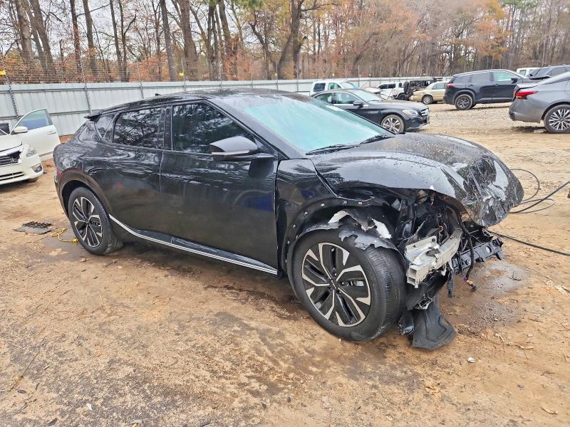 Photo 4 from auction – 2022 KIA EV6 LIGHT with VIN KNDC34LA0N5046020