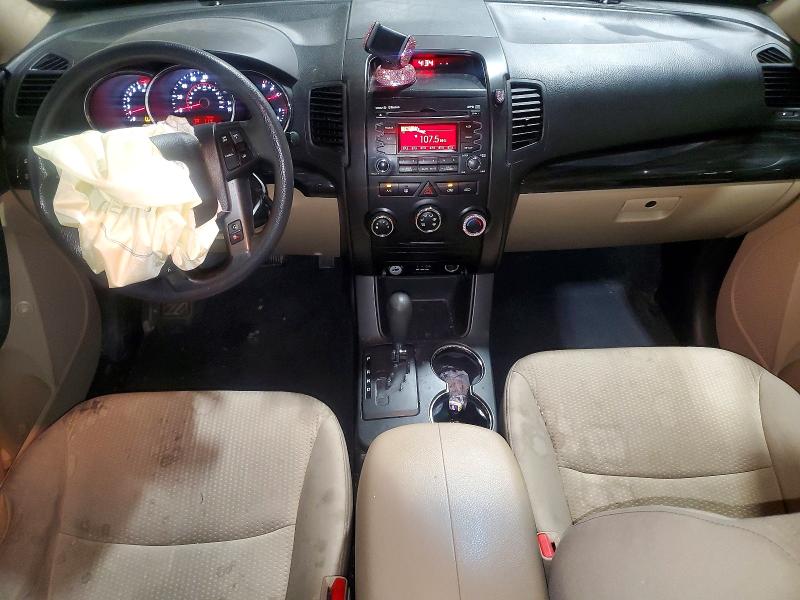 Photo 8 from auction – 2011 KIA SORENTO BA with VIN 5XYKTCA11BG117480