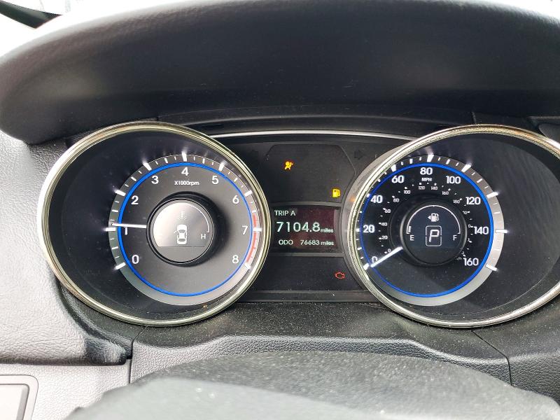 Photo 9 from auction – 2011 HYUNDAI SONATA with VIN 5NPEB4AC4BH264005