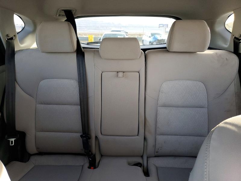 Photo 10 from auction – 2016 HYUNDAI TUCSON with VIN KM8J33A43GU092248