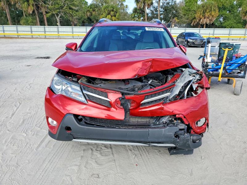 Photo 5 from auction – 2015 TOYOTA RAV4 LIMIT with VIN 2T3YFREV5FW224394