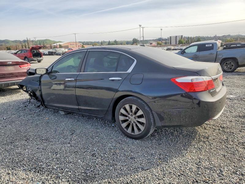Photo 2 from auction – 2015 HONDA ACCORD with VIN 1HGCR2F88FA108866