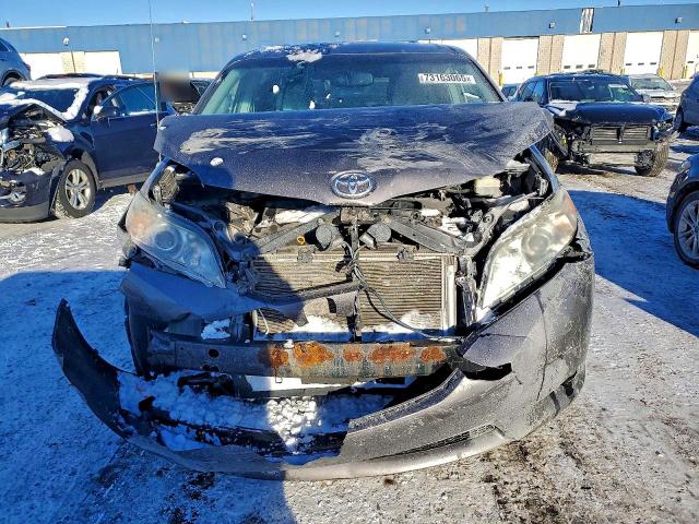 Photo 5 from auction – 2013 TOYOTA SIENNA with VIN 5TDKK3DCXDS347802