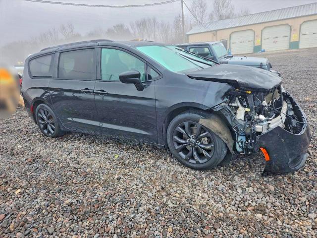 Photo 4 from auction – 2020 CHRYSLER PACIFICA with VIN 2C4RC1BG9LR121019