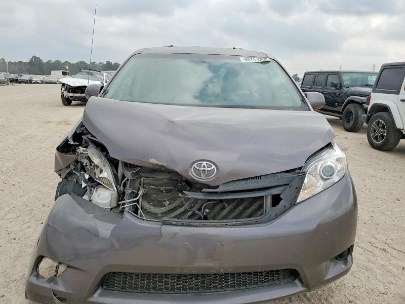 Photo 5 from auction – 2011 TOYOTA SIENNA LE with VIN 5TDKK3DC5BS110941