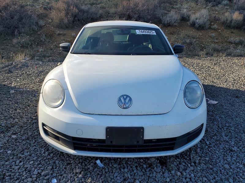 Photo 5 from auction – 2015 VOLKSWAGEN BEETLE with VIN 3VWF17AT5FM610326