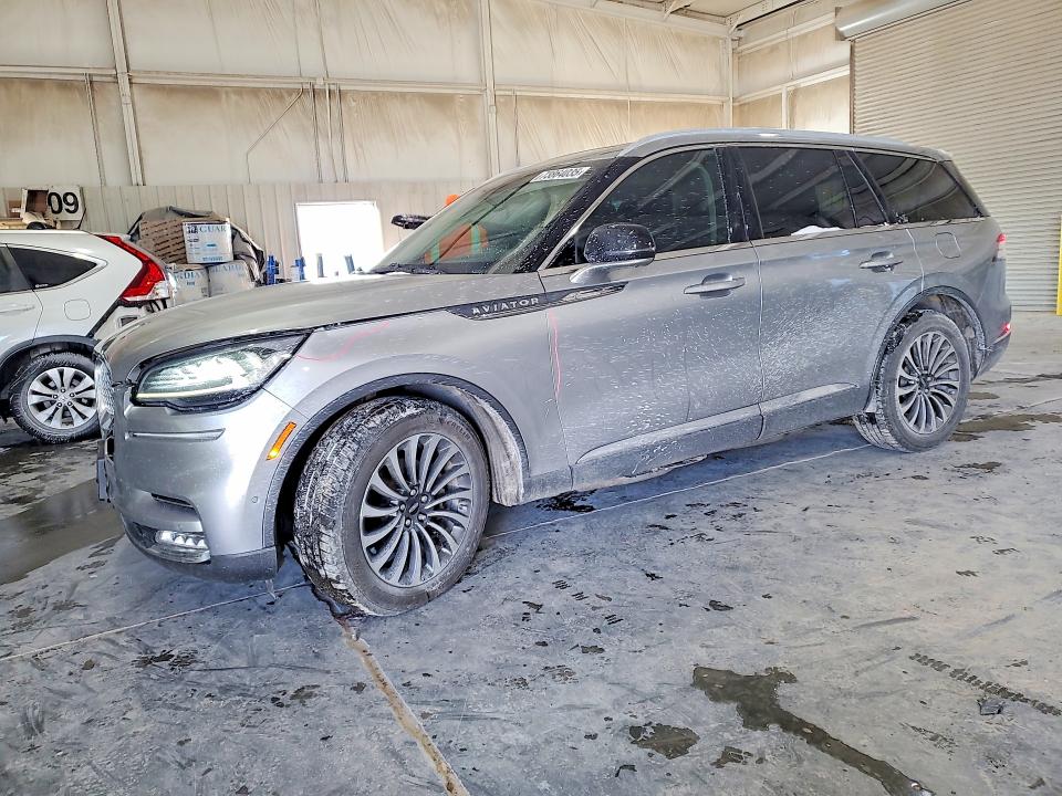 LINCOLN AVIATOR RE 2020 with VIN 5LM5J7XC7LGL26314 - Photo from auction
