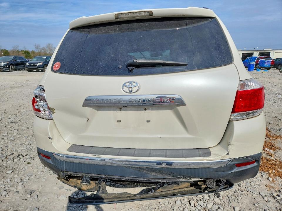 Photo 6 from auction – 2013 TOYOTA HIGHLANDER with VIN 5TDYK3EH1DS127761