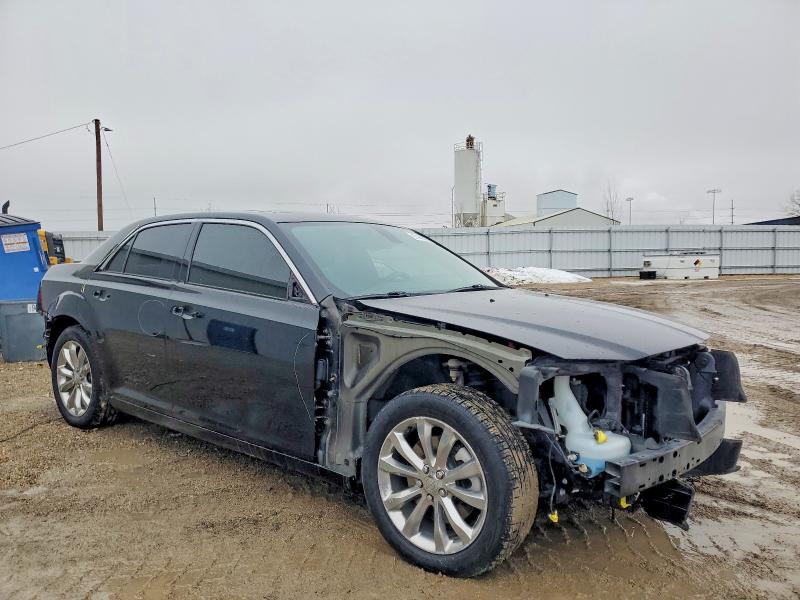 Photo 4 from auction – 2020 CHRYSLER 300 with VIN 2C3CCAKG9LH115902