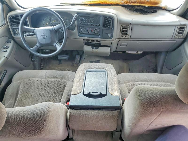 Photo 8 from auction – 2000 CHEVROLET SILVERADO with VIN 2GCEC19V9Y1213031