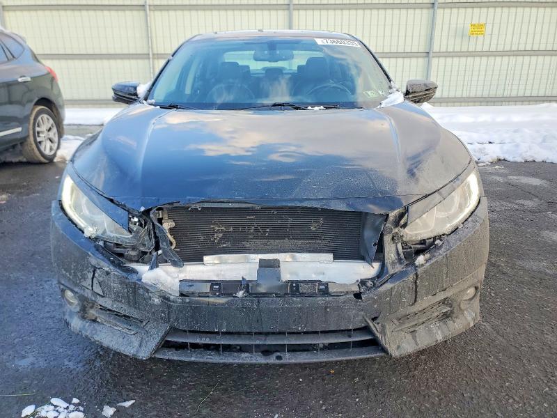 Photo 5 from auction – 2017 HONDA CIVIC with VIN 19XFC1F73HE202393