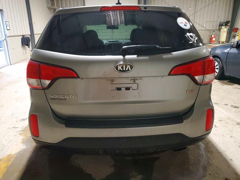 Photo 6 from auction – 2014 KIA SORENTO LX with VIN 5XYKTCA61EG444820