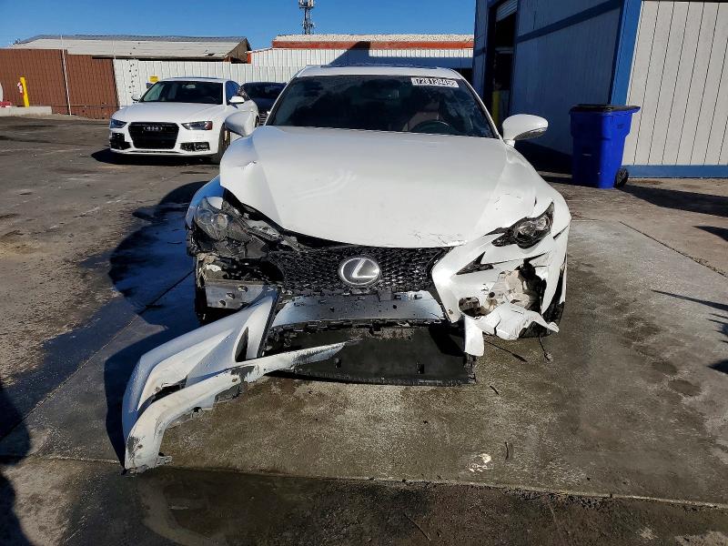 Photo 5 from auction – 2016 LEXUS IS 200T with VIN JTHBA1D29G5033940