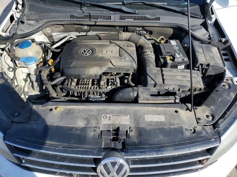 Photo 11 from auction – 2015 VOLKSWAGEN JETTA with VIN 3VWD07AJ0FM309147