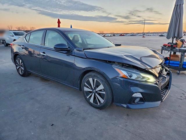 Photo 4 from auction – 2019 NISSAN ALTIMA with VIN 1N4BL4EV4KC117230