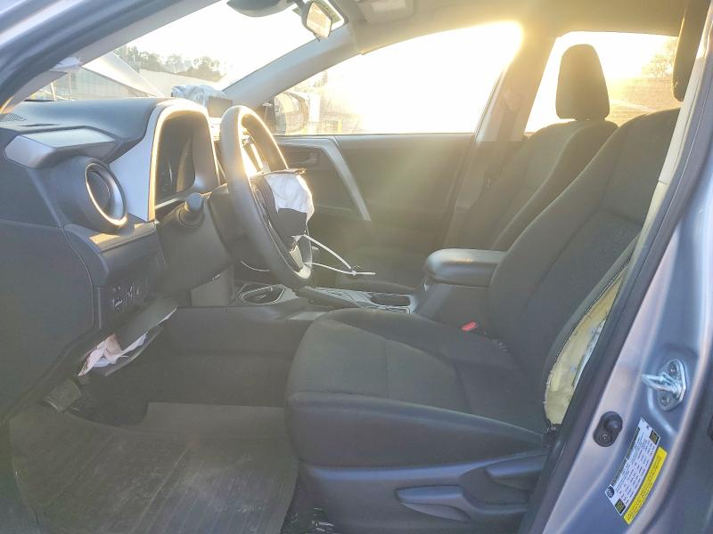 Photo 7 from auction – 2017 TOYOTA RAV4 LE with VIN 2T3ZFREV1HW350064