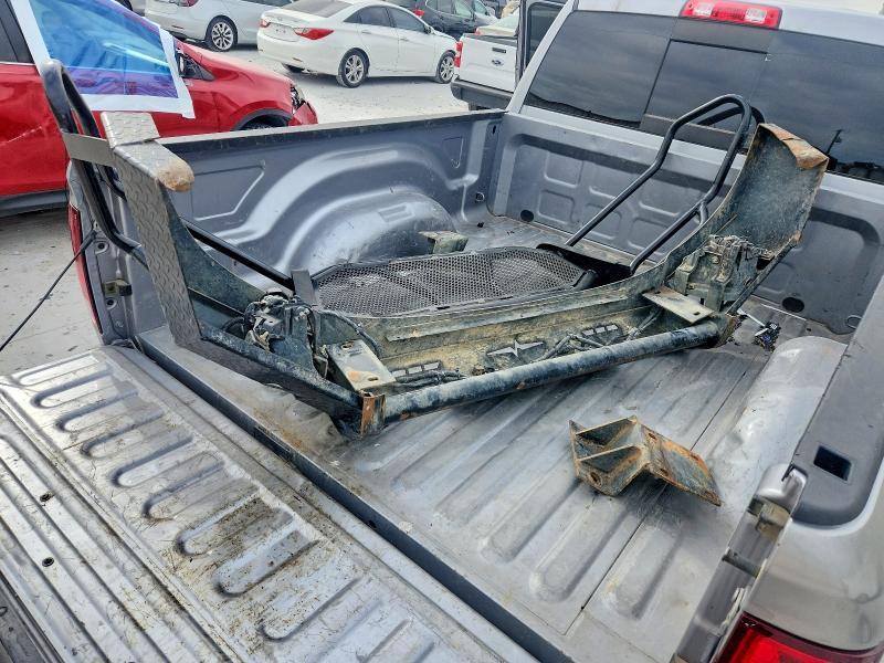 Photo 12 from auction – 2019 RAM 1500 CLASS with VIN 1C6RR6TT6KS644185
