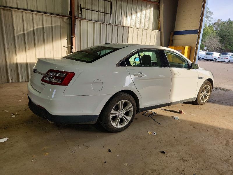 Photo 3 from auction – 2015 FORD TAURUS SEL with VIN 1FAHP2E82FG181309