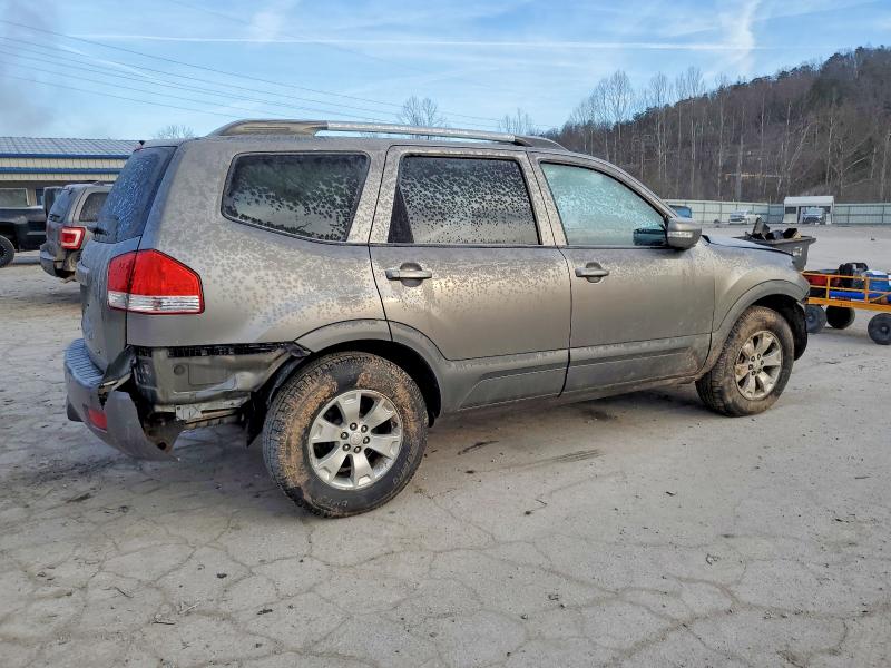 Photo 3 from auction – 2009 KIA BORREGO LX with VIN KNDJH741695018186