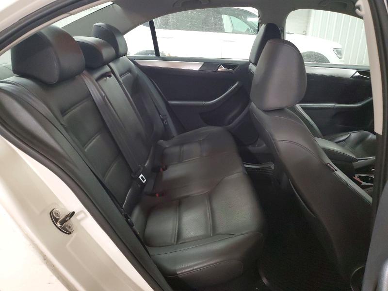Photo 10 from auction – 2011 VOLKSWAGEN JETTA SEL with VIN 3VWLX7AJ8BM300942