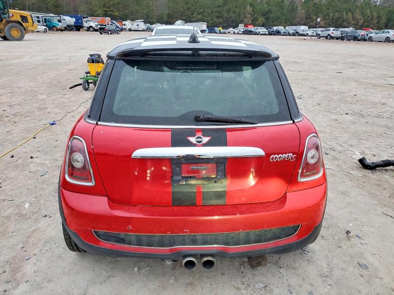 Photo 6 from auction – 2009 MINI COOPER with VIN WMWMF73599TW86600