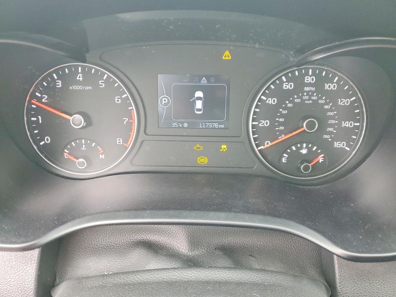 Photo 9 from auction – 2018 KIA OPTIMA with VIN 5XXGT4L38JG193436
