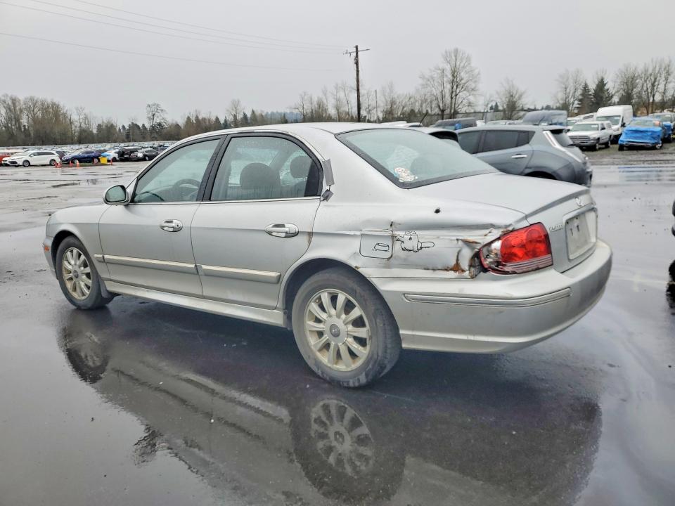 Photo 2 from auction – 2002 HYUNDAI SONATA GLS with VIN KMHWF35H52A507011